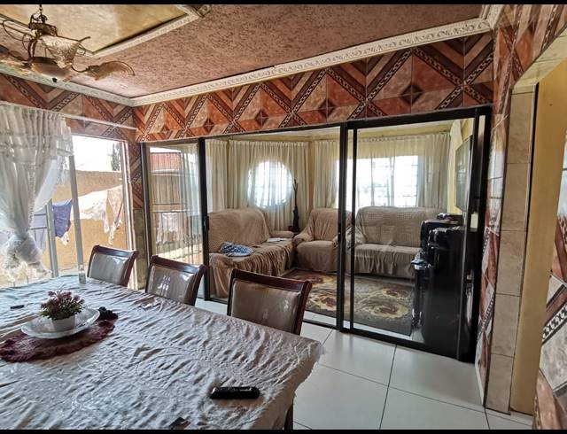 3 BEDROOM HOUSE FOR SALE IN EVATON WEST